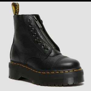 DR MARTENS SINCLAIR MILLED NAPPA LEATHER PLATFORM BOOTS, Size 6